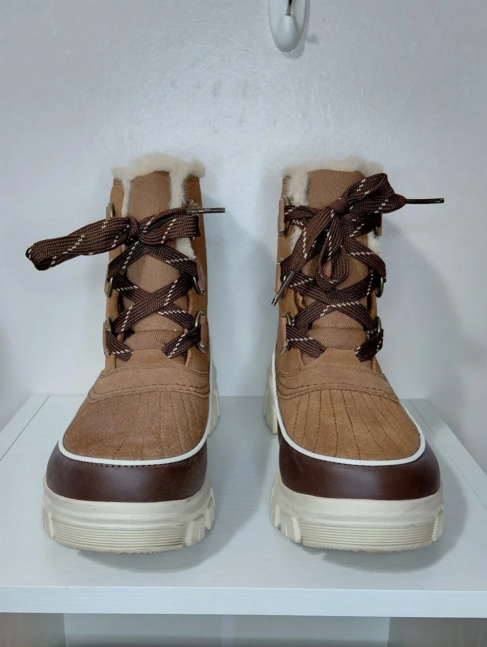 Sorel Tan and Cream Faux-Fur Lined Winter Boots - Women's Size 10